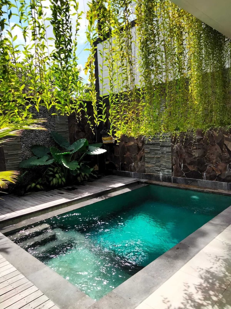 Luxury Family Three Bedroom Villa
