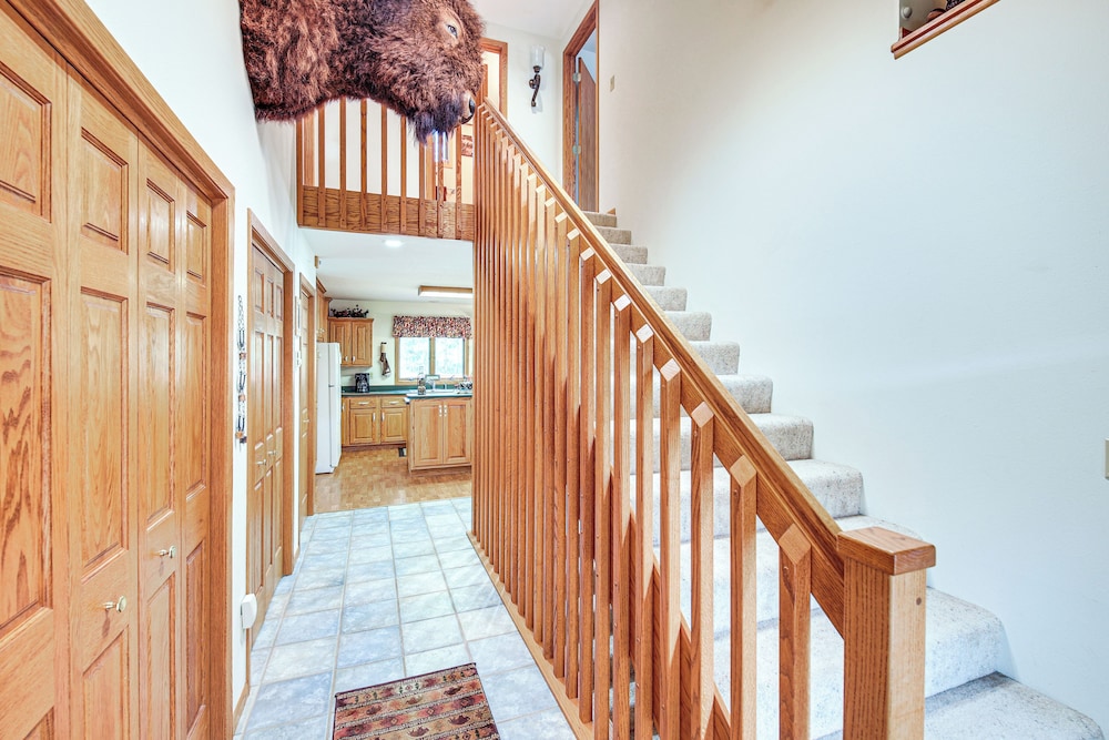 Furnished Deck, Black Hills View: 'lazy U' Retreat