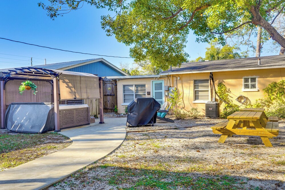 < 1 Mi to Beach: Family-friendly Port St Joe Home