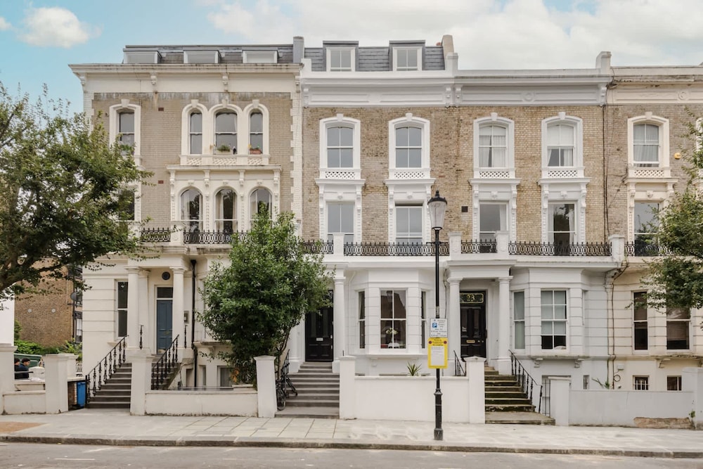 Traditional 2 Bed Apartment Notting Hill
