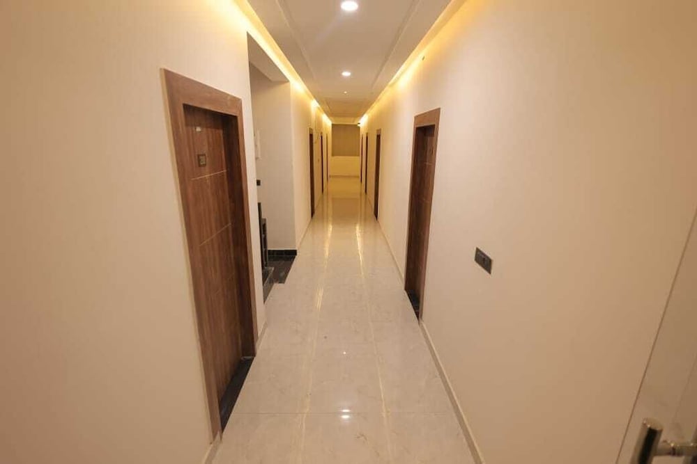 PriyaKunj Dham Guest House