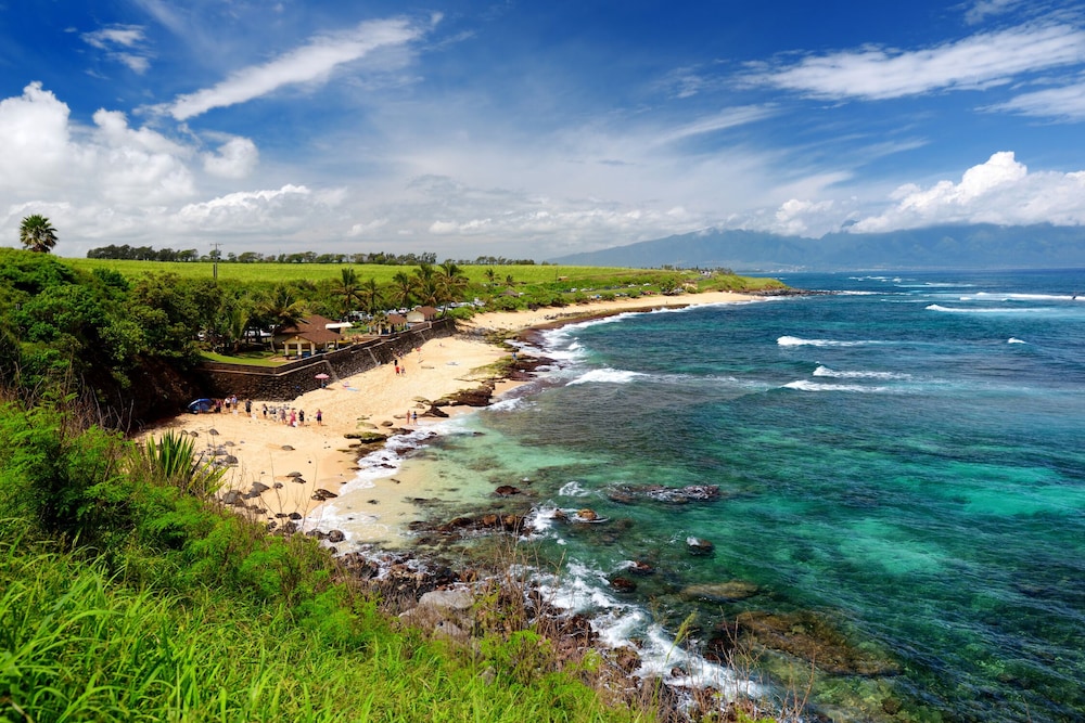 2BR/2BA Oceanfront Condo in Maui Sunset