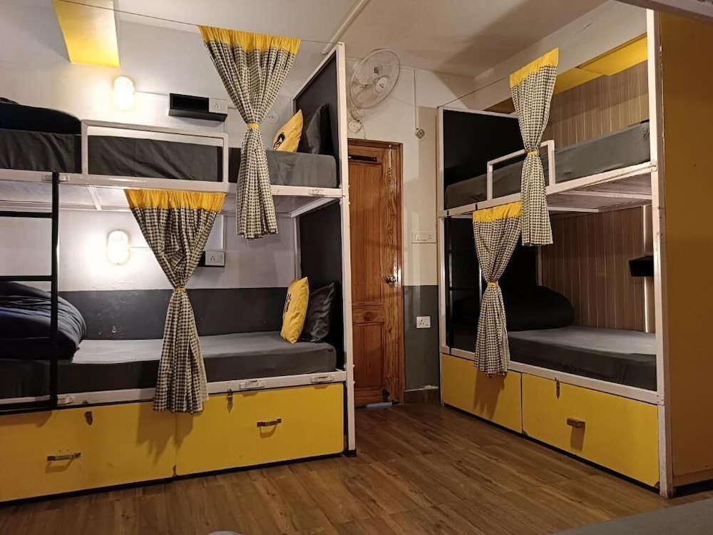 The Hosteller Mussoorie, Mall Road