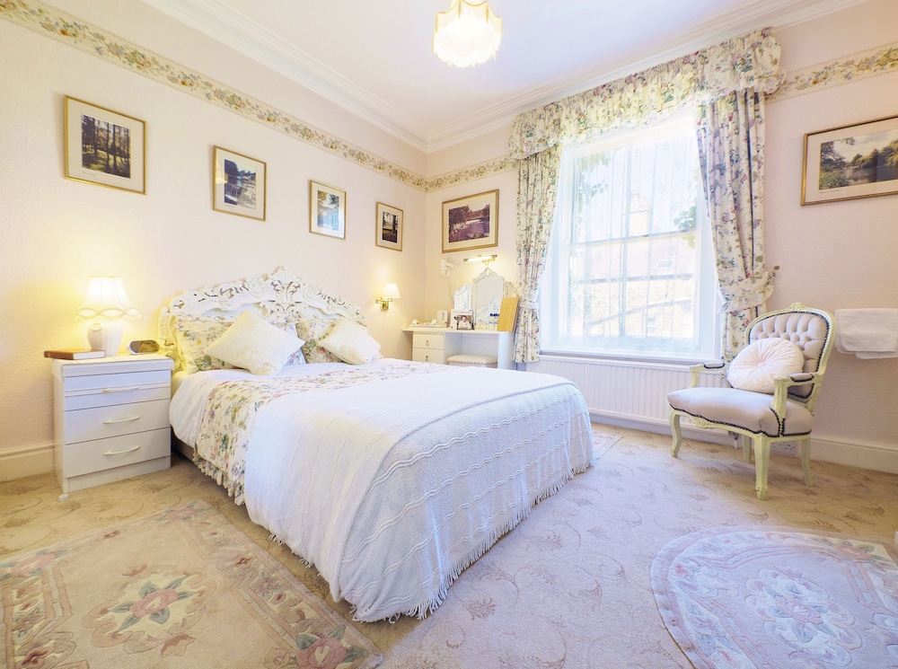 Braemar Guest House