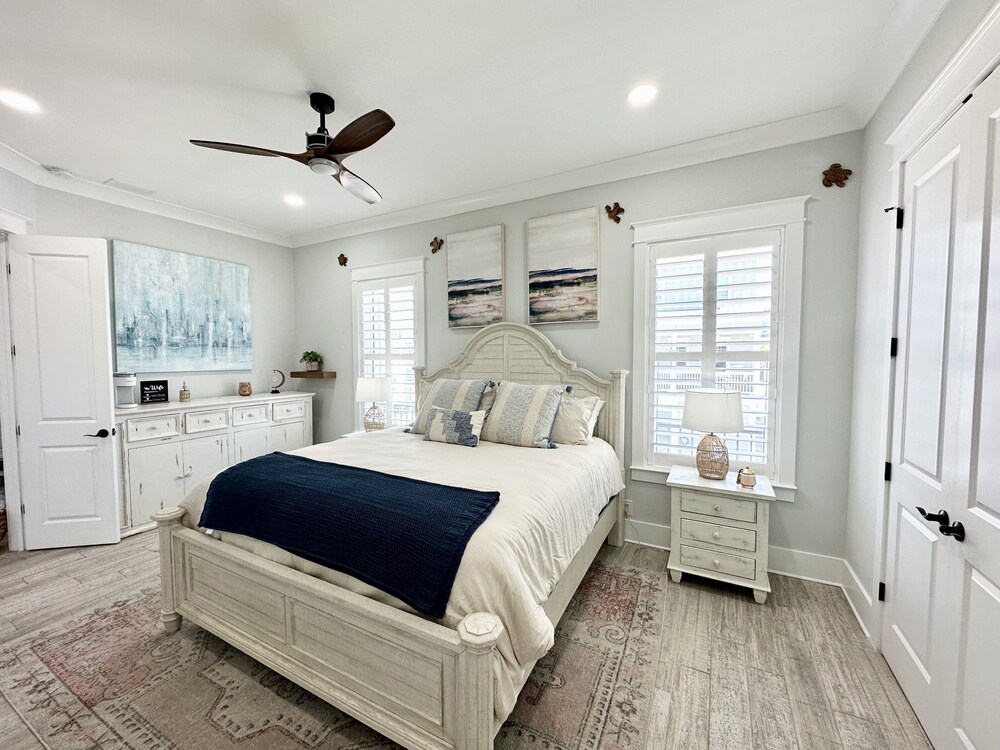Casamigos 6 Bedroom Home by RedAwning view 3