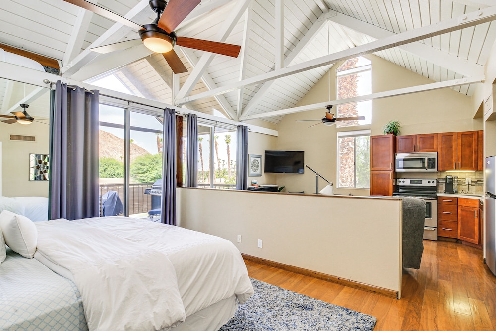 Balcony & Views: Pet-friendly Indian Wells Unit