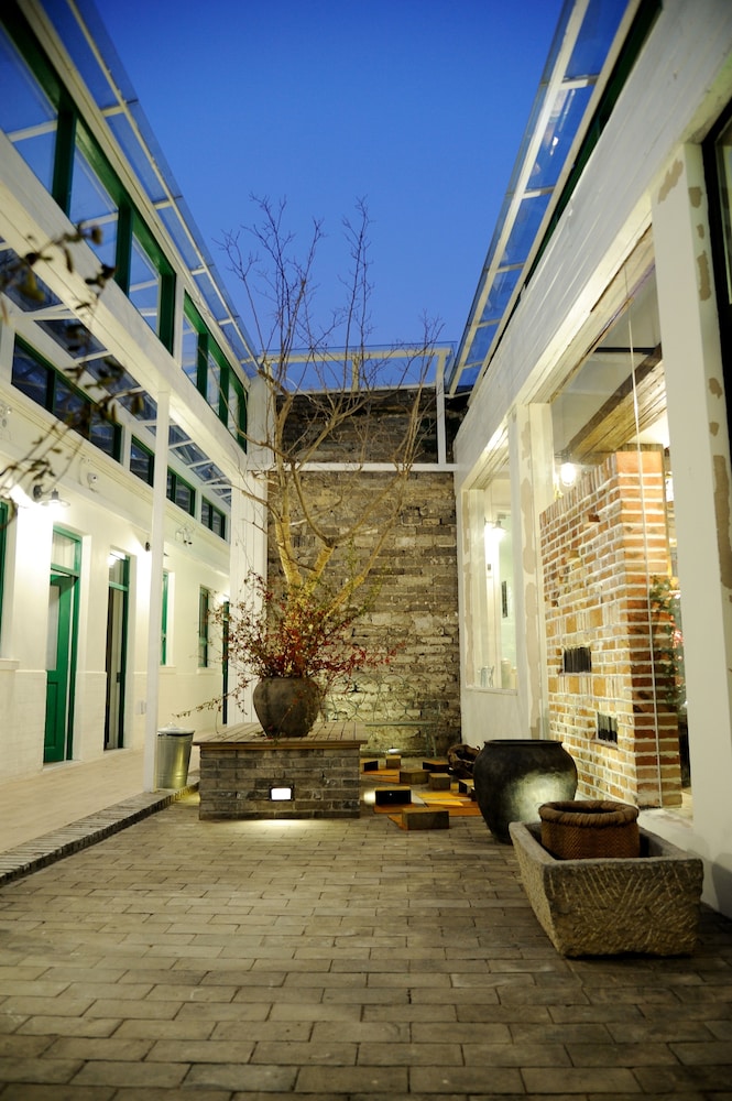 Peking Station Youth Hostel