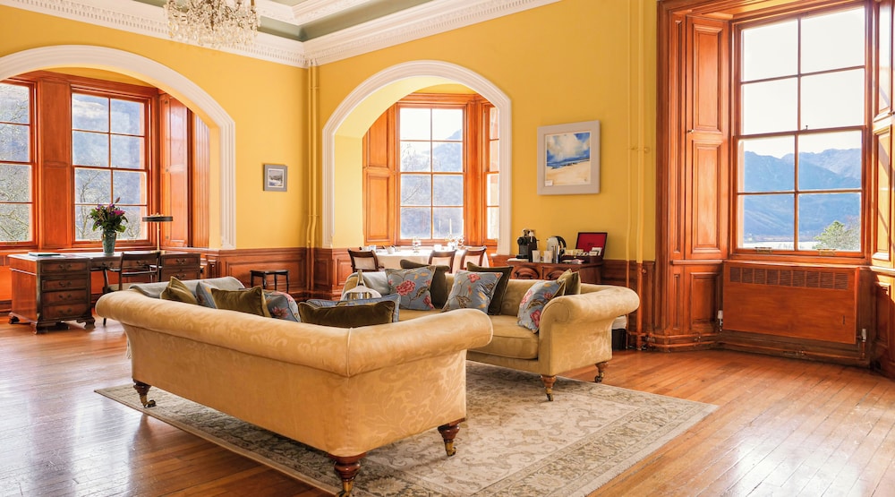 Glencoe House