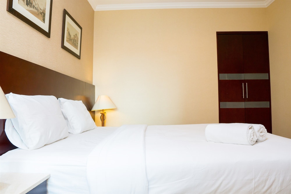 2BR Apartment with Private Bathtub at Galeri Ciumbuleuit 1 view 5