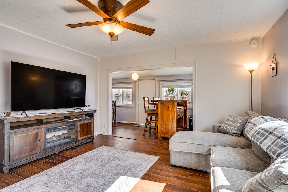 Canon City Vacations - Pet-friendly Colorado Retreat w/ Patio  Fire Pit! - Property Image 1