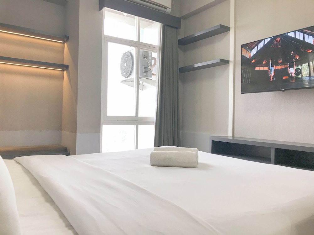 Minimalist And Cozy Studio Bale Hinggil Apartment