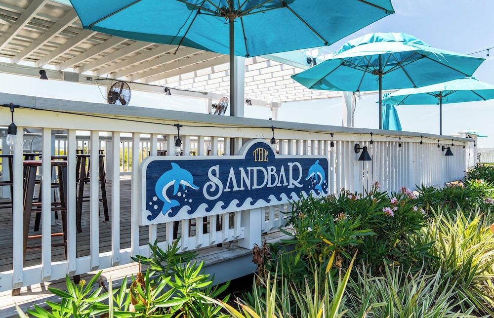 Inviting 3-bed, 3-bath Home Offers Perfect Blend of Comfort and Coastal Charm