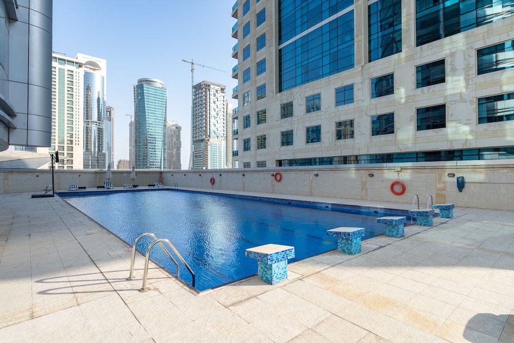 Dubai Marina - Stunning Huge 4 Bedroom Apts Near JBR - Gym - Pool - Parking by Sojo Stay