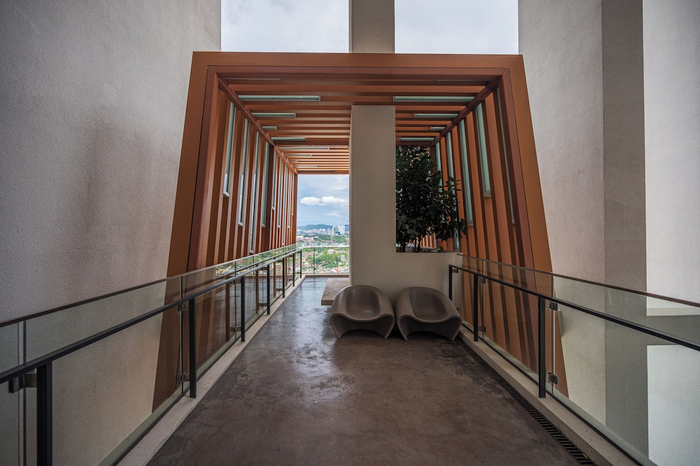 HighPark Suites by Airhost