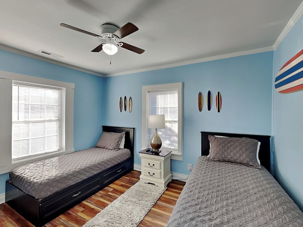 East Coast Ku'uipos Cottage by Carolina Retreats