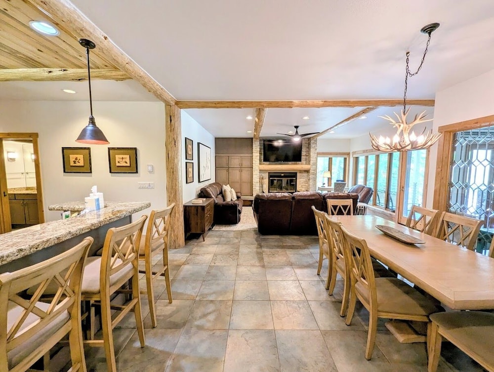 Chateaux Dumont 2724