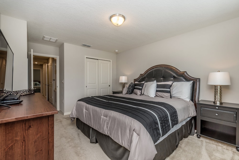 5153ad Amazing Compass Baytown Home Sleeps 10 view 2