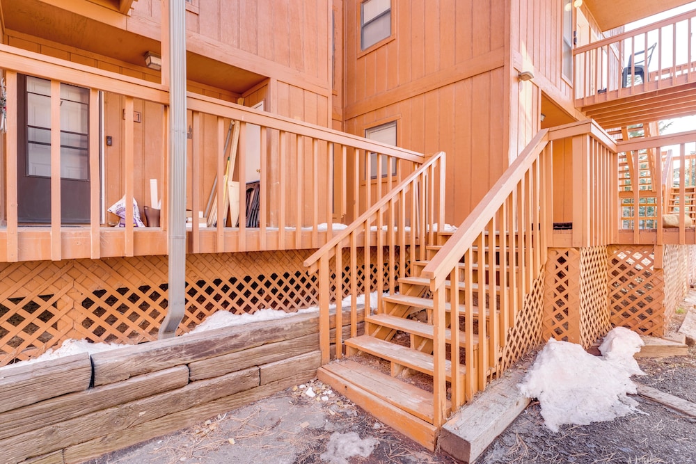 Mtn Bike, Hike & Disc Golf: Cozy Angel Fire Condo