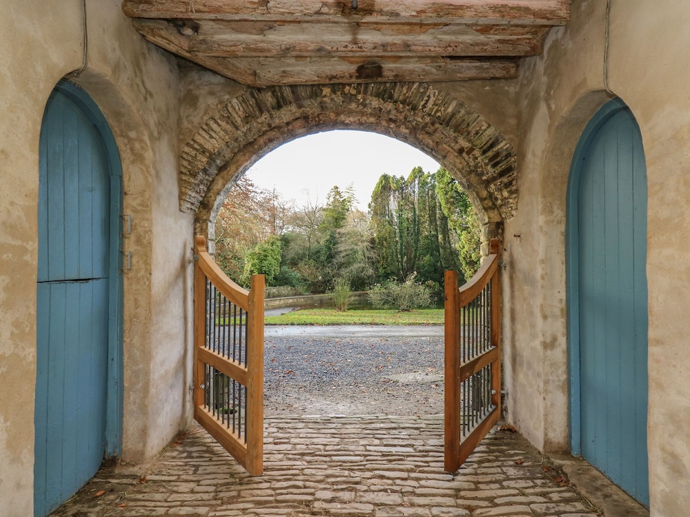 The Old Carriage Court
