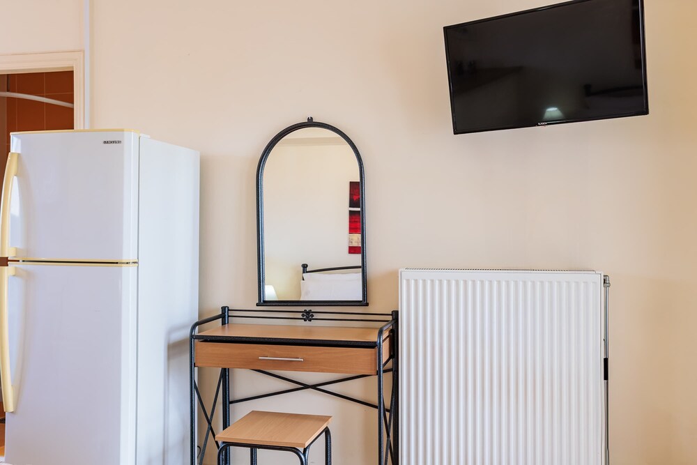 Filiatra Cozy Cental Retreats With Balconies