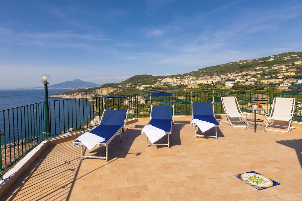 Villa Panorama With Private Pool & View
