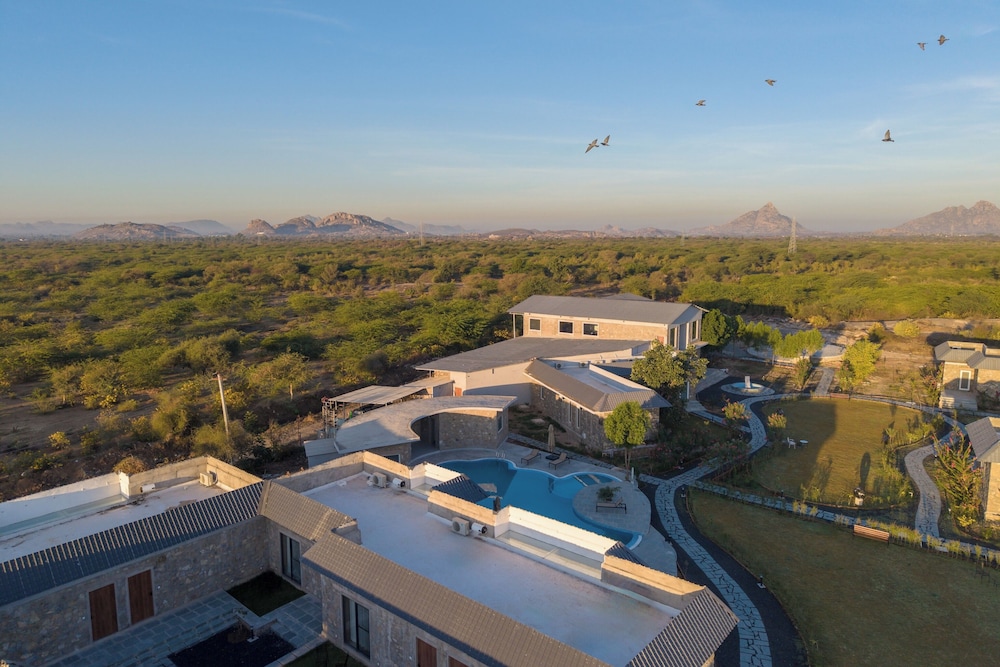 juSta Luxe Highpoint Jawai