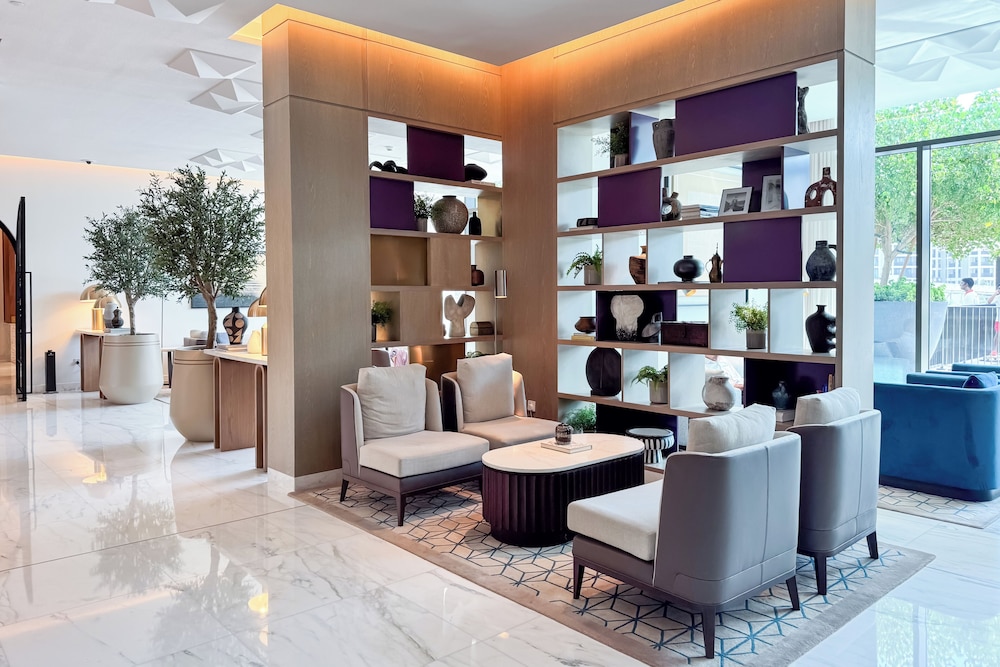 PVH - 1BR Sea View - Palace Residence
