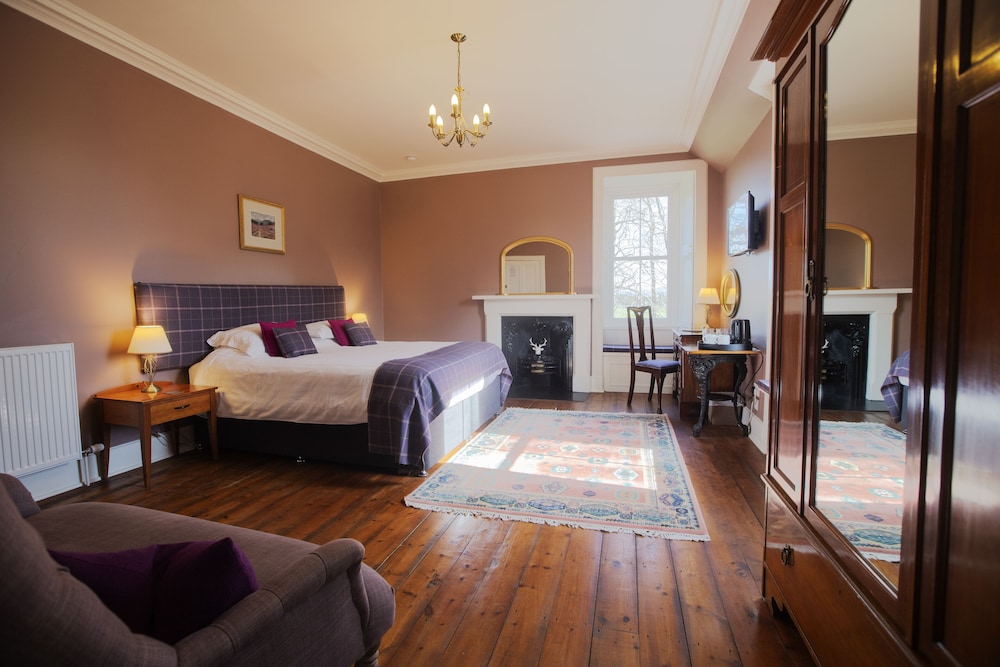 Cardhu Country House
