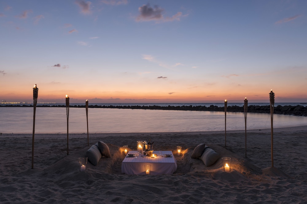 Nurai Island Resort