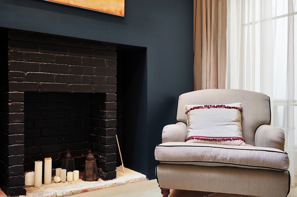 Ennismore Garden Flat