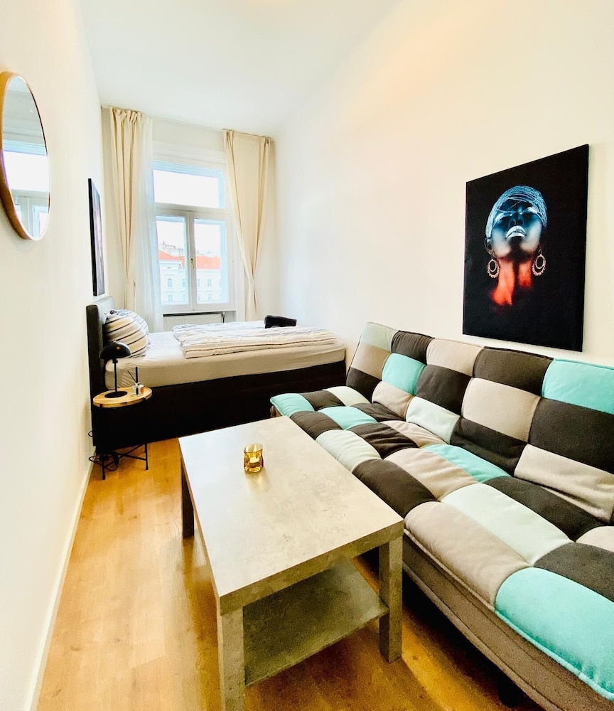 Comfortable 5BR Stay Near Westbahnhof