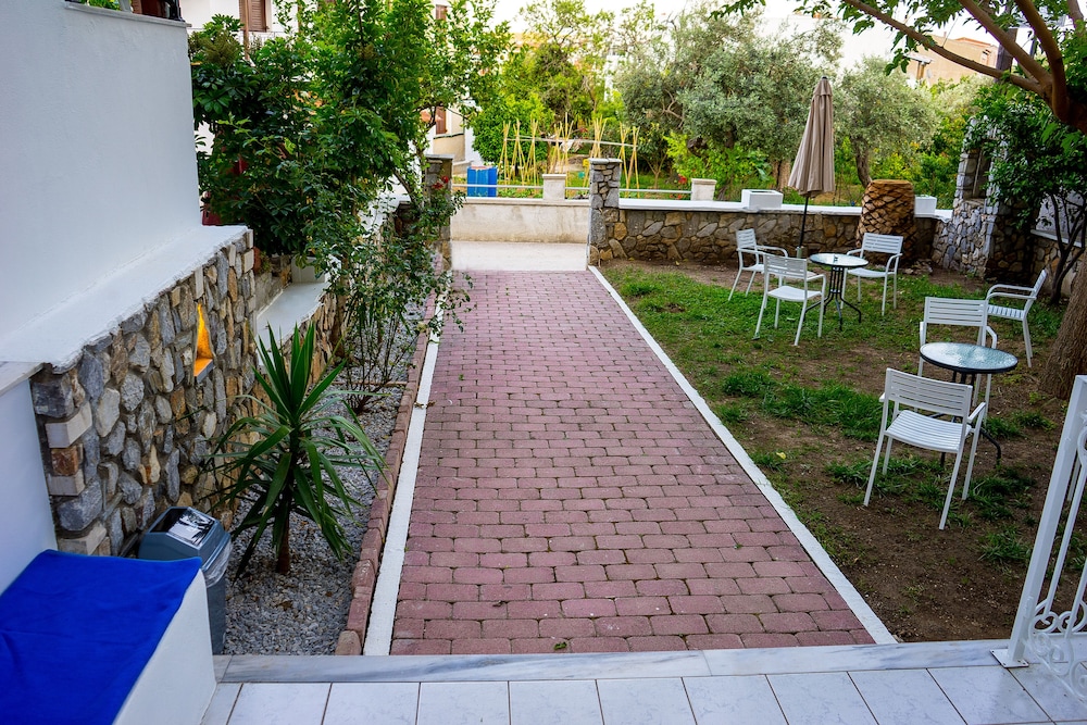 Act Art Skiathos