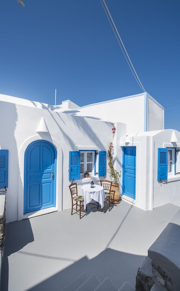 Kadia Traditional Residences