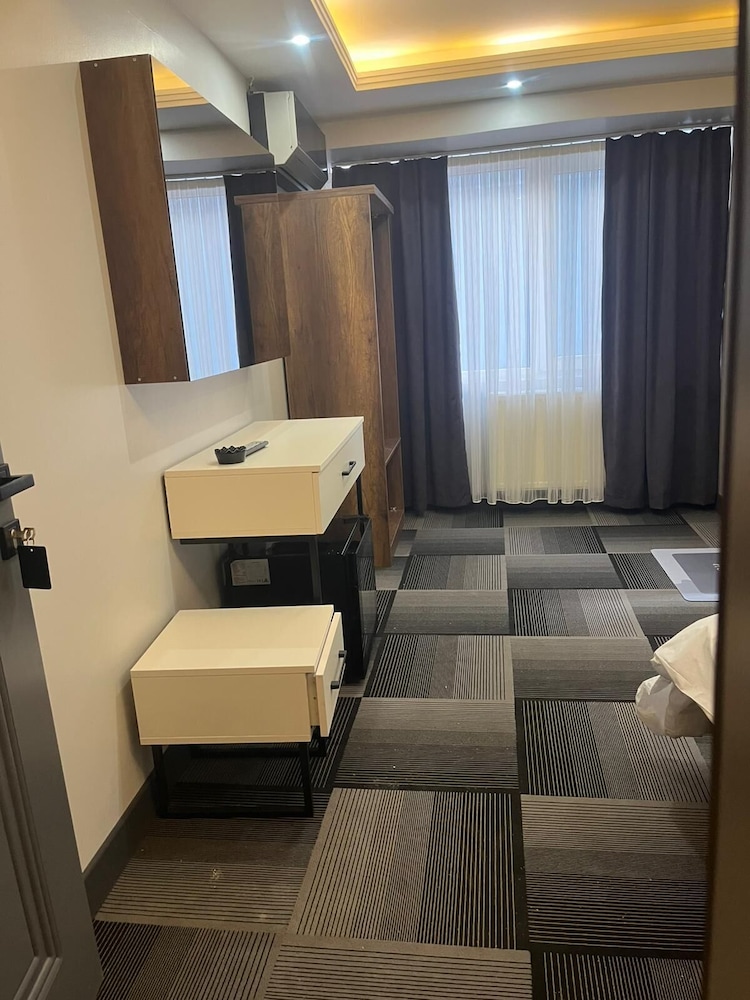 LİZBONİA OTEL