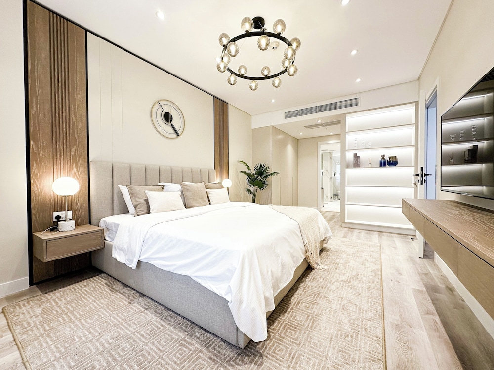 Resort Apartments - Royal Amwaj North
