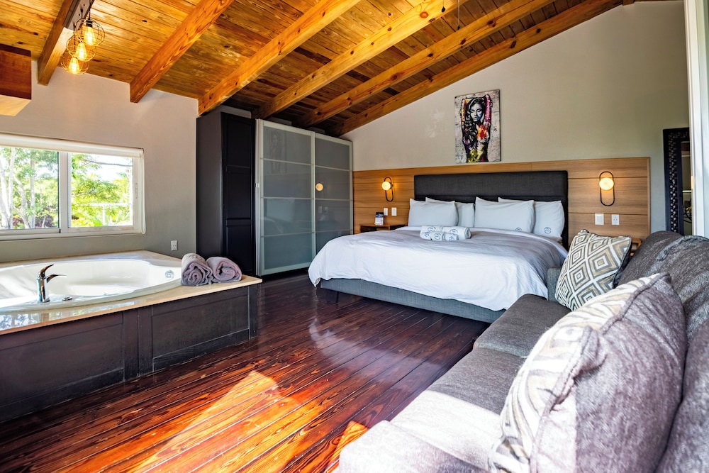 Villa Twelve27 view 3