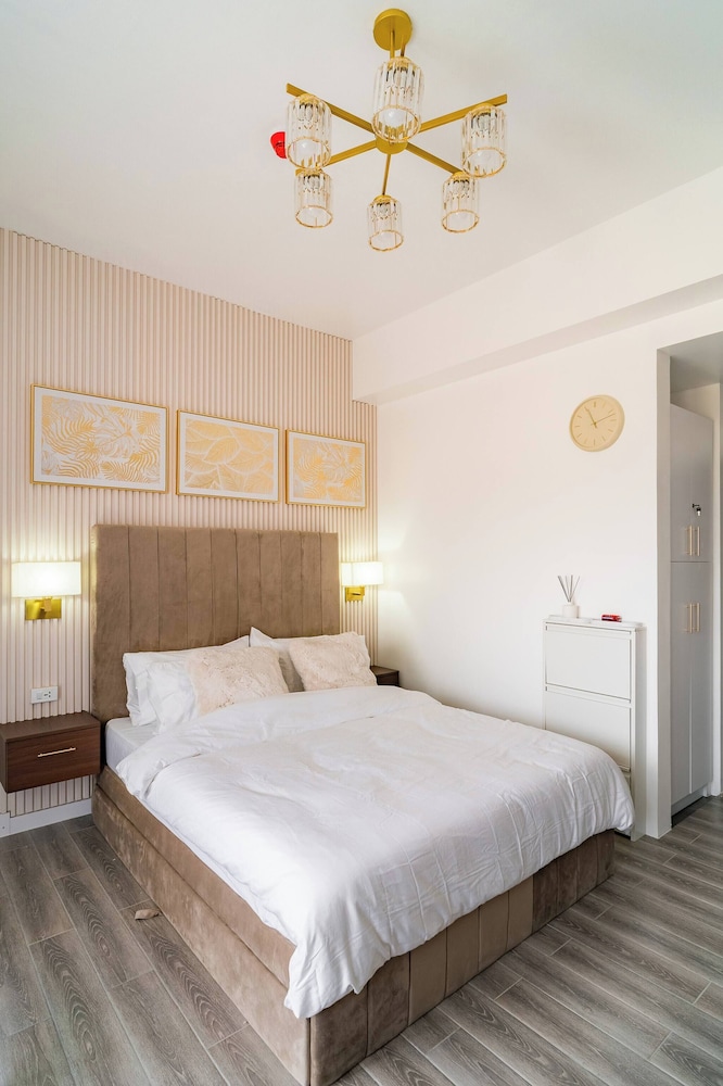 Elegant Studio, Close to the Airport and big Malls