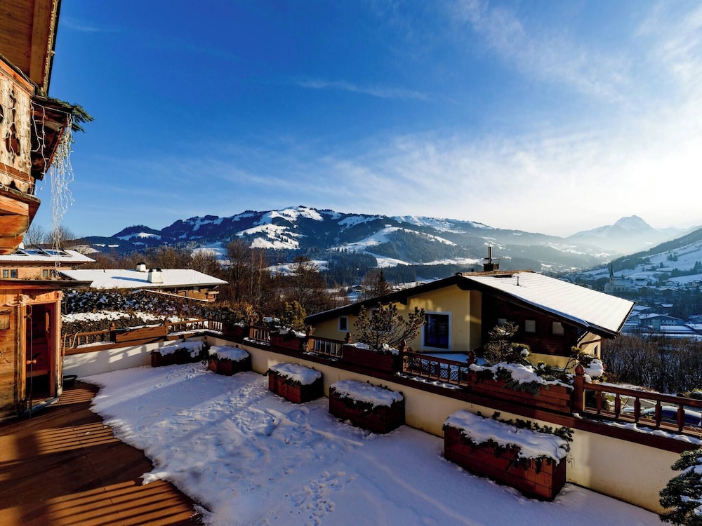 Luxury Chalet 330 m² Sauna, Jacuzzi & Mountain View
