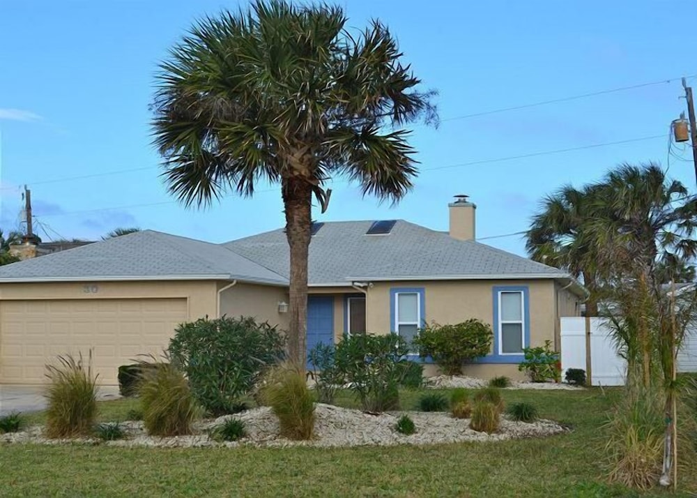 Pet Friendly ocean side Vacation Home by Redawning view 2