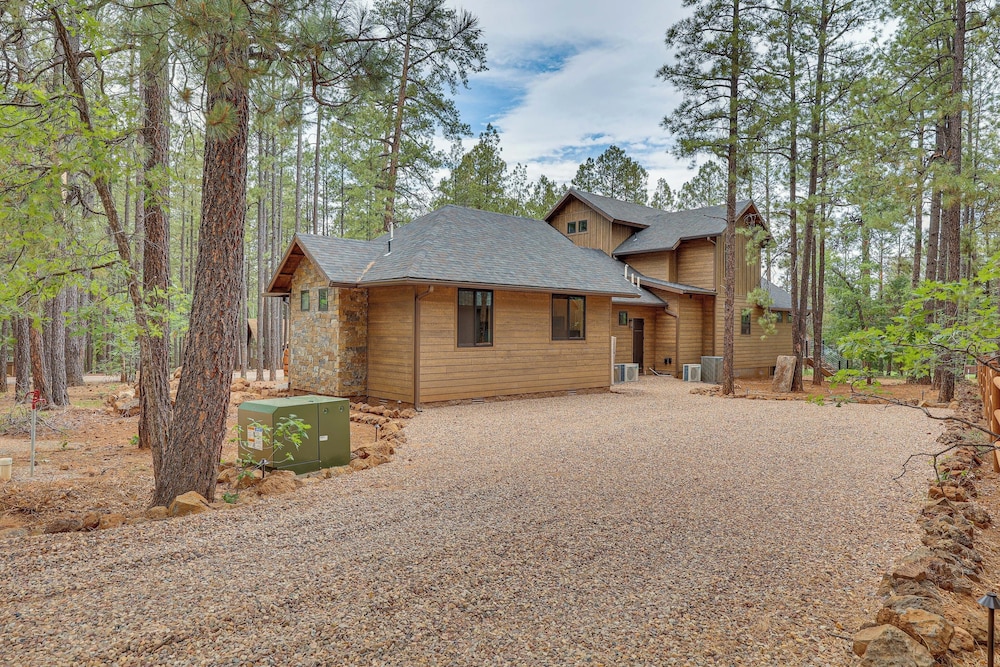 Contemporary & Cozy! Pinetop Country Club Casita