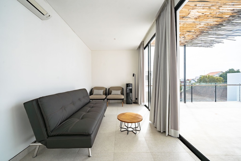 RHYS Villa Pererenan