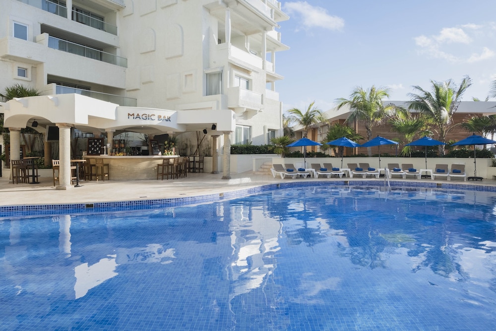 Hotel NYX Cancun All Inclusive