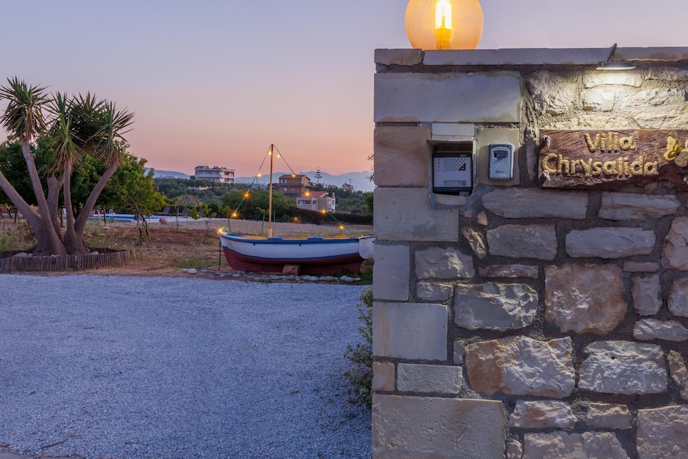 Villa Chrysalida Peaceful Home With Scenic Views view 5