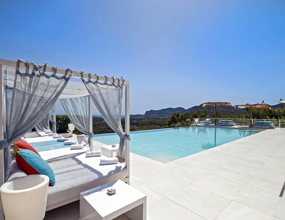 Superb Villa With Private Pool