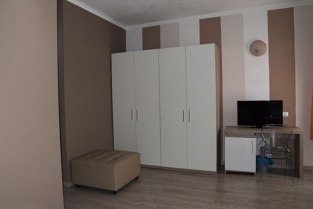 Photo 12