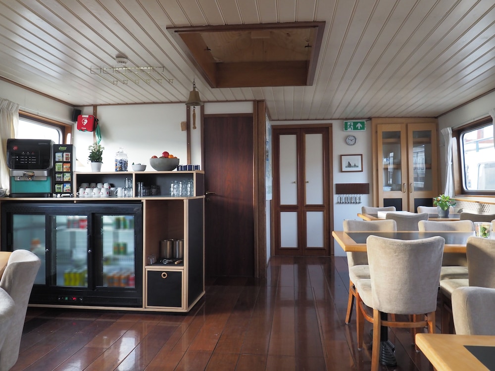 Hotelschip Sarah