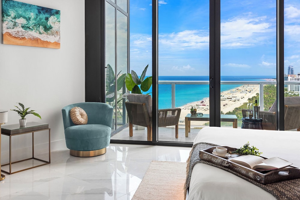 Luxury Vacation Rentals in South Beach by LRMB