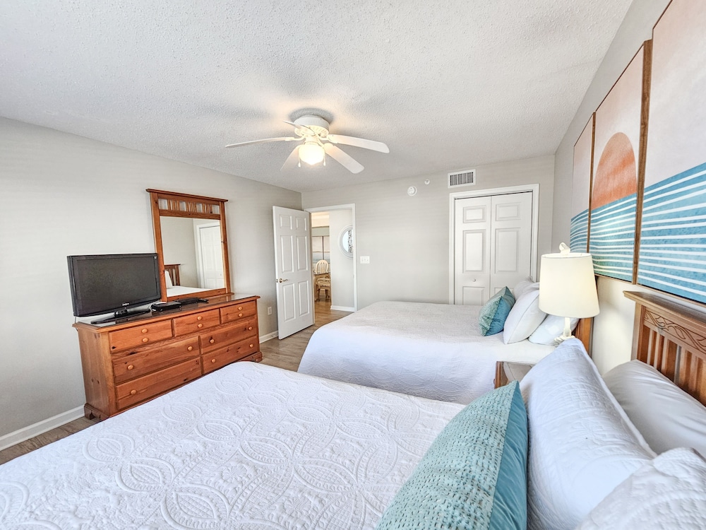 Brighton 103, Ocean View Condo, Full Amenities. 2 Bedroom Condo