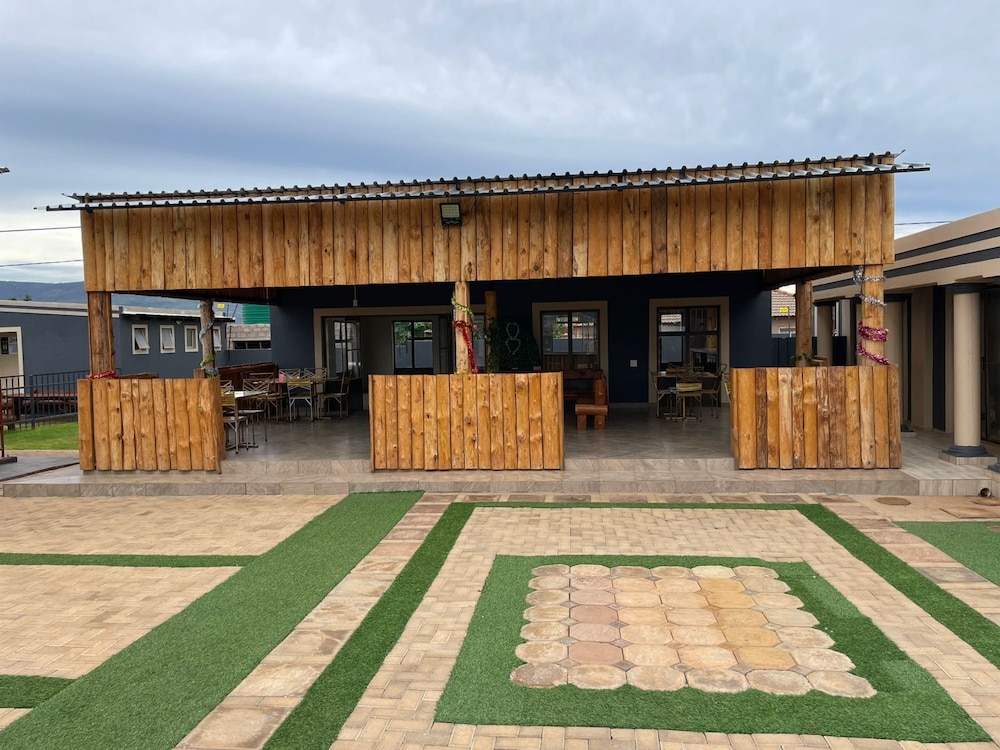 Dingwako Lodge