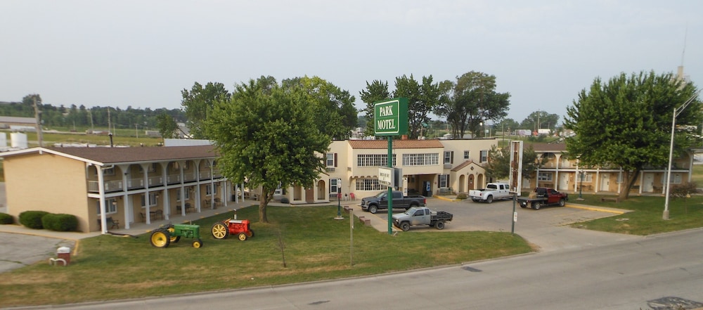 Denison Vacations - The Park Motel - Property Image 1